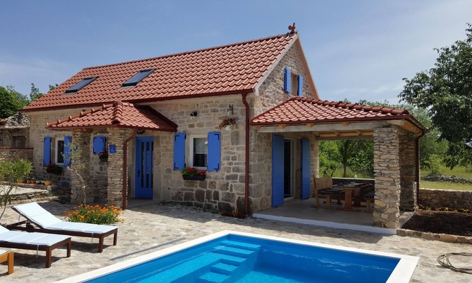 Oklaj House | Family friendly house with a swimming pool Puljane, Krka (K-11688)