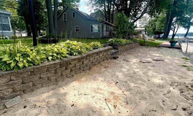 Gladwin Cottage | Family-Friendly lakefront cottage on Secord Lake