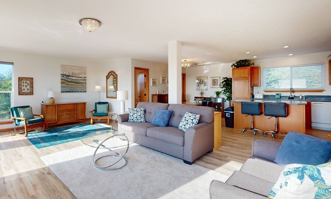 Copalis Beach House | Family-friendly oceanview escape with spacious, wrap around deck and free Wifi