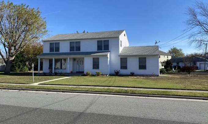 Village Green House | Family Friendly on the Island!