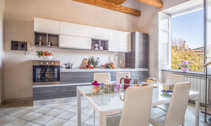 Sorrento Historic Centre Apartment | family-friendly, Sorrento-Center, WI-FI