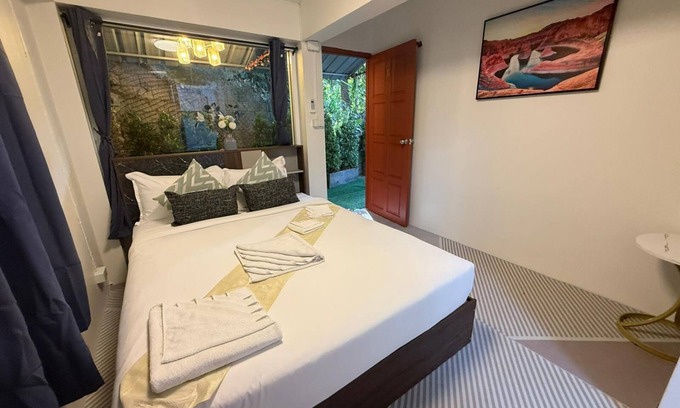 Nanai Road Villa | Family-Friendly Getaway Close to Attractions, Stunning views of Ocean and Patong