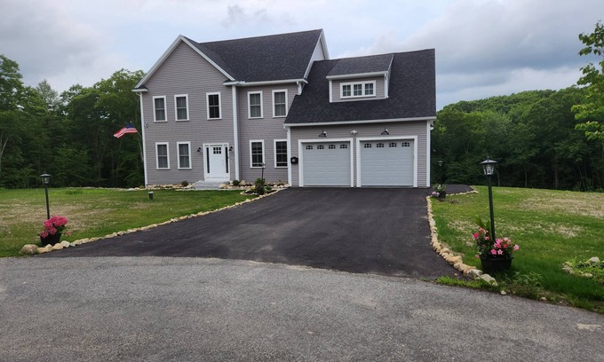 Leicester House | Family & Friends Vacation House