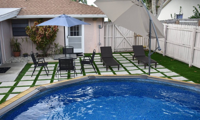 Port Malabar House | Family Fun, Pool,Theater, Backyard, Early Check-in