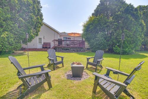 Colchester Apartment | Family Getaway with Deck 3 Mi to Lake Champlain
