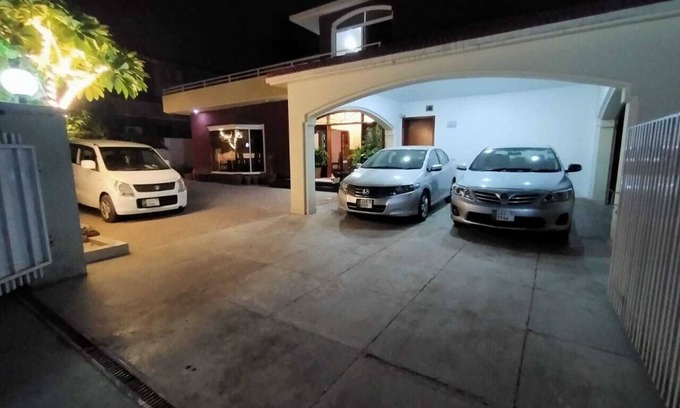 Gulberg House | Family Gulberg Guest House