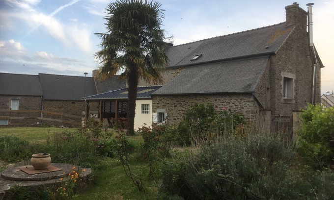 Pleslin-Trigavou House | Family home between Dinard and Dinan