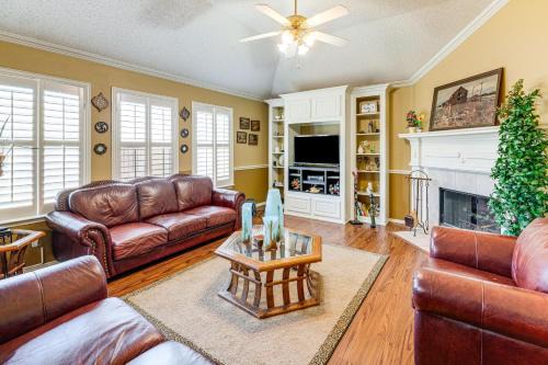 Forney House | Family Home Near I-80 in Suburban Dallas