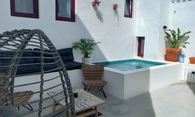 Bordeira House | Family House with Plunge Pool and Games Room in Bordeira, Aljezur