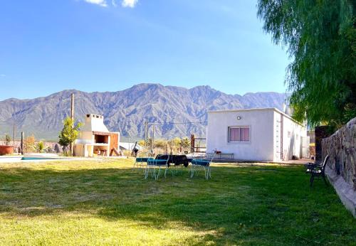 Cacheuta House | Family Mountain River House