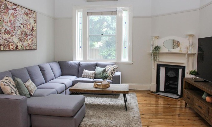 East Tamworth House | Family Retreat East Tamworth