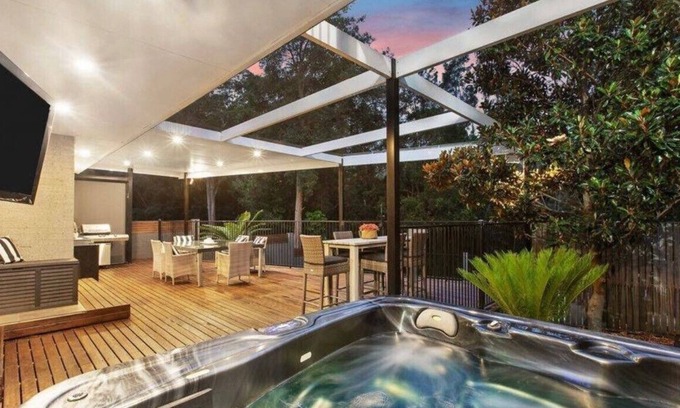 North Avoca House | Family retreat offering the perfect mix of adventure & relaxation