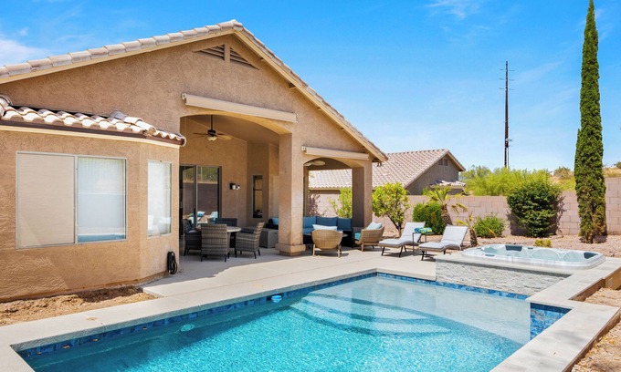 Fort McDowell House | Family Retreat surrounded by mountains, fairways and trails.