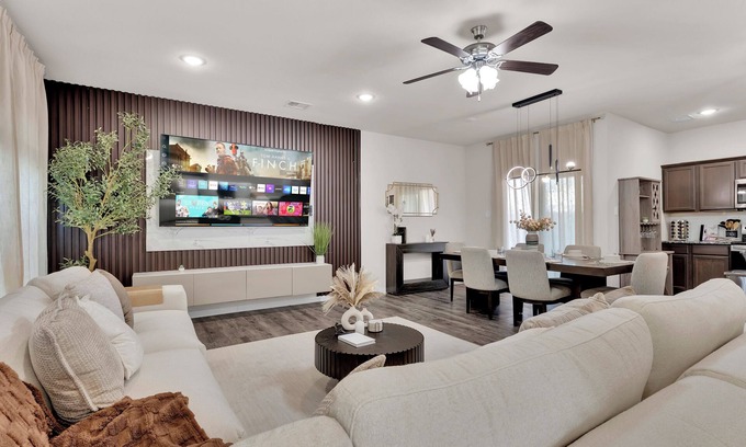 Buckner Terrace - Everglade Park House | Family Retreat with Private Patio