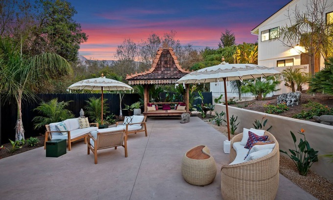 Summerland Condo | Family Retreat with Private Patio & Lush Gardens