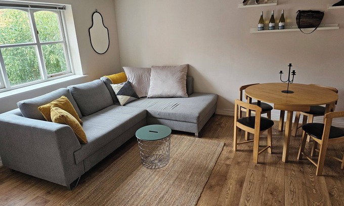 Blackheath Apartment | Family sized apt - 5 mins walk to station. Home away from home.