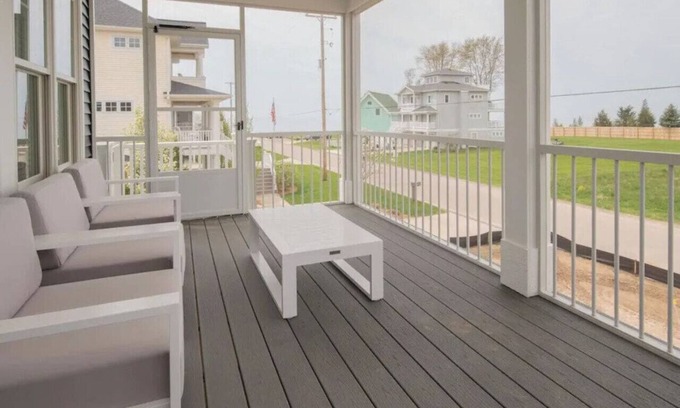 Miami Park House | Family Tides on The Bluff