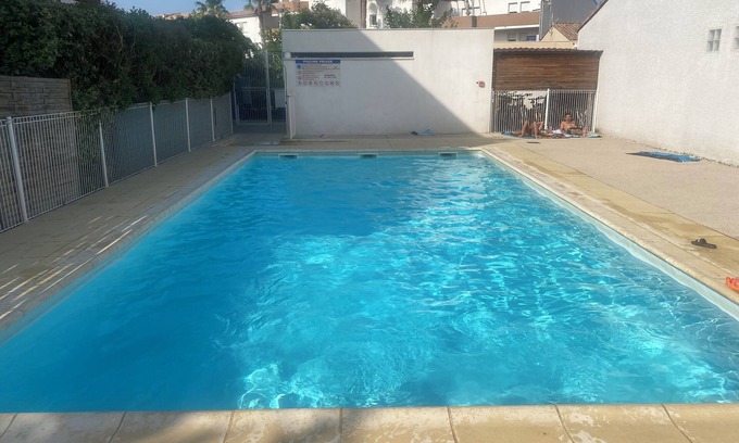 Agde Apartment | Family vacation apartment in quiet residence sleeps 6 in Agde