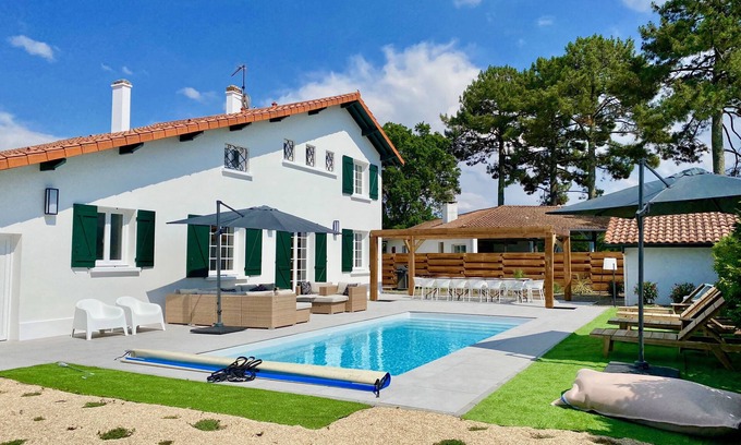 Mimizan Villa | Family villa close to the beach with heated pool