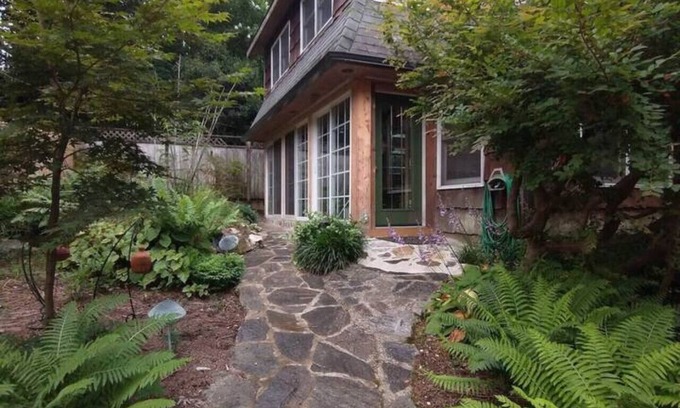 Southwest Raleigh House | Famous Raleigh Mill House | Whimsical & Walkable