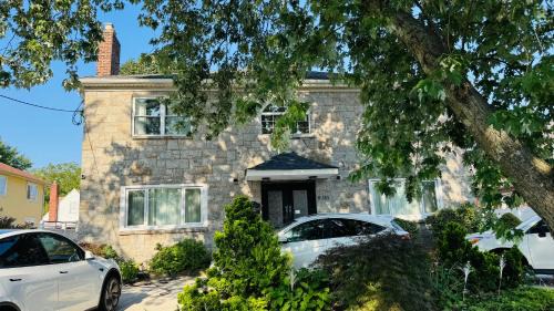 Queens House | Fancy private home