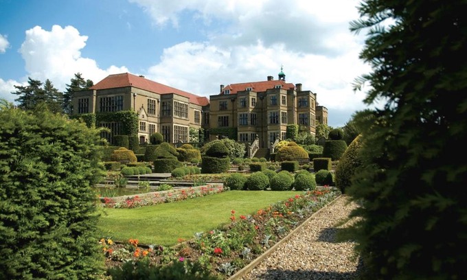 Ware Hotel | Fanhams Hall, Exclusive Collection