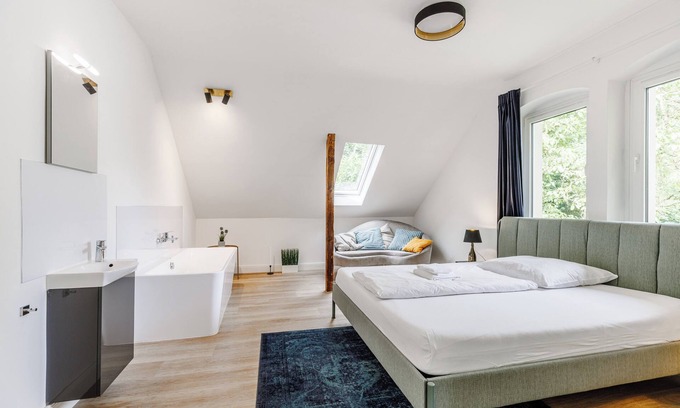 Kulmbach Apartment | Fantastic apartment with bathtub
