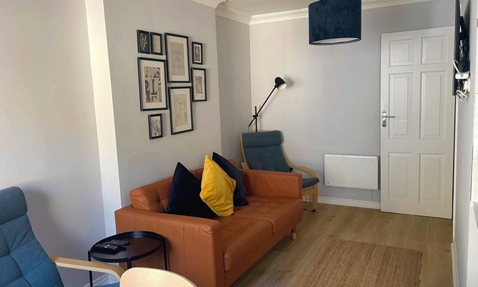 Galway City Centre Apartment | Fantastic City Centre Location - Sleeps 5