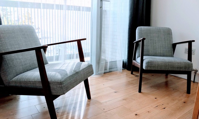 Newhaven Apartment | Fantastic Edinburgh Let - Unique Sculpture Studio!