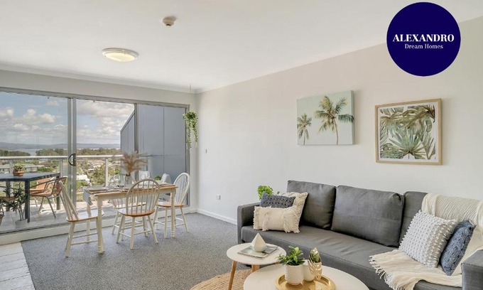 The Entrance Apartment | Fantastic Family Getaway, Great Location & Views