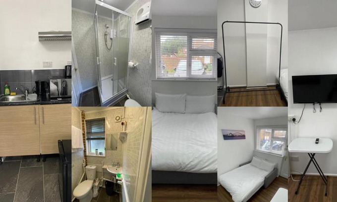 Thamesmead Apartment | Fantastic Studio, Private bathroom and Mini Kitchen.