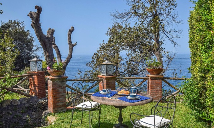 Marina di Maratea House | Fantastic villa on the sea with direct access to the coast.