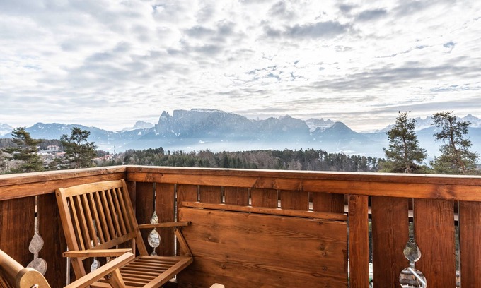 Collalbo Apartment | Farm 'Alpin Farm Birke' with Mountain View, Shared Garden and Wi-Fi