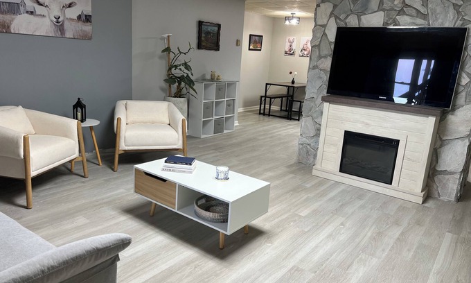 Piney Creek Other | Farmhouse apartment with WiFi in Piney Creek - 2 bedrooms