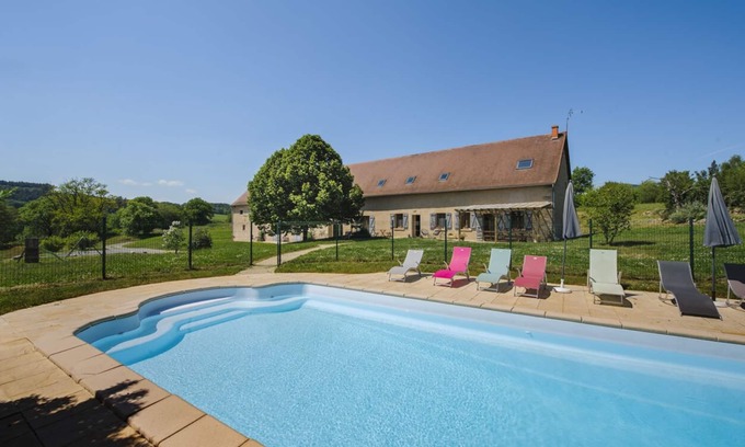 Luzy Cottage | Farmhouse for 15 people, swimming pool, SPA, billiards, air conditioning