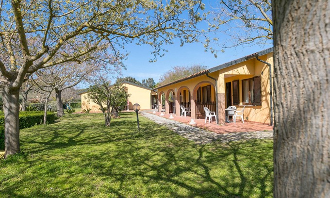 Campiglia Marittima Other | Farmhouse "Il Girasole - Mirto" with Shared Pool, Shared Garden & Wi-Fi