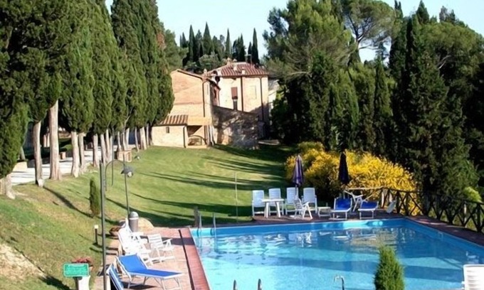 Asciano Apartment | Farmhouse rental Tuscany