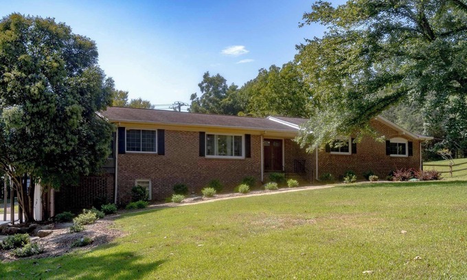Mint Hill Apartment | Farmhouse Retreat w/Pond, Fire Pit, & Hot tub