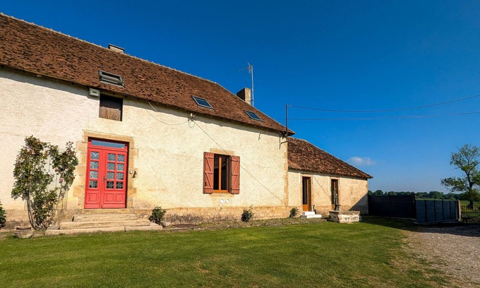 Cluis Cottage | Farmhouse Retreat with Garden, AC, and Modern Amenities