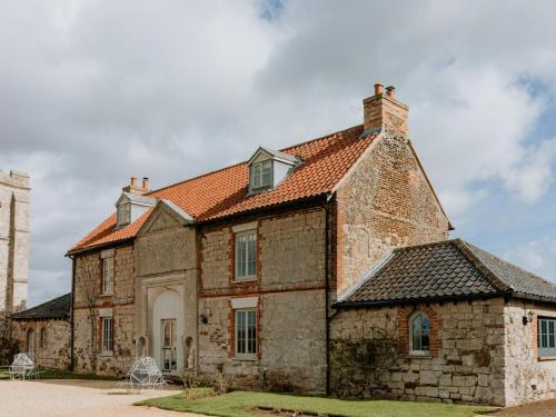 Pentney House | Farmhouse - Ukc6630