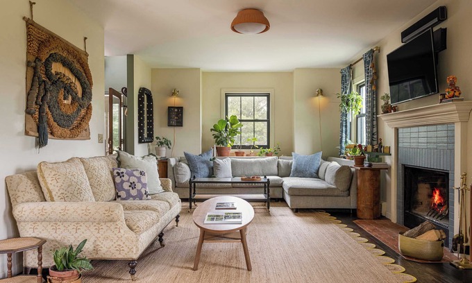 Kerhonkson House | Farmhouse w/Hot Tub + Game Room + Fire Pit