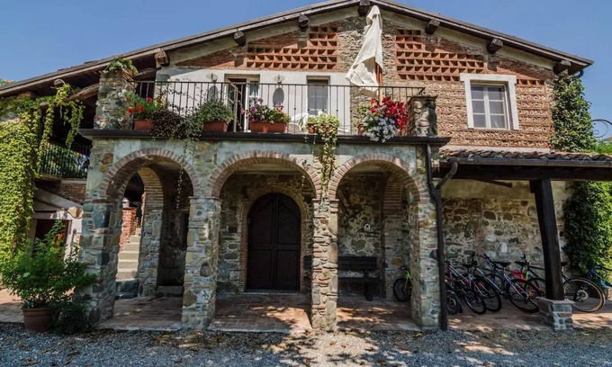 Mologno Other | Farmhouse with Farm in the hills of Barga: Il Loggiato
