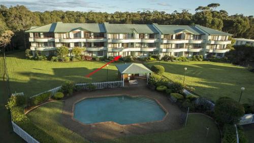 Mollymook Beach House | Fathoms 2 - 2BR beach resort apartment