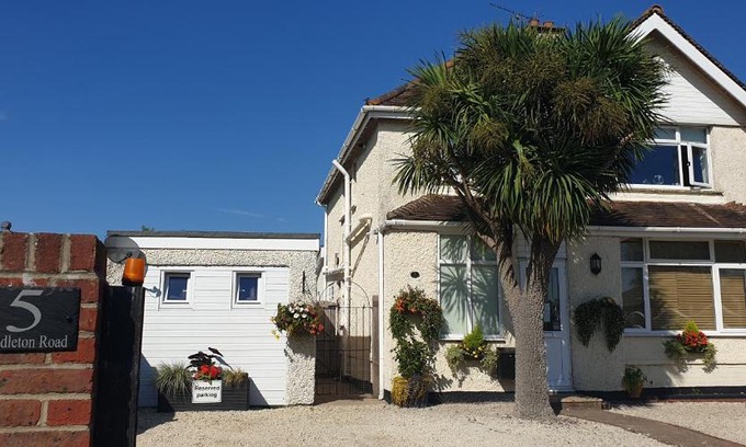 Felpham House | Felpham Guest House - Self Catering