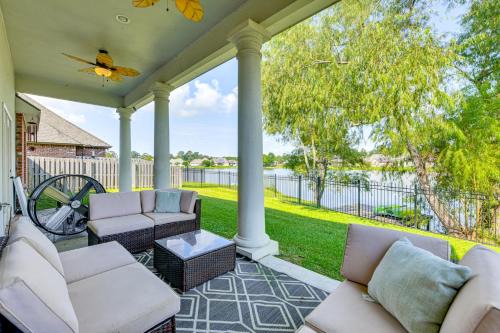Denham Springs House | Fenced-In Yard and Pond Views Home 18 Mi to LSU!