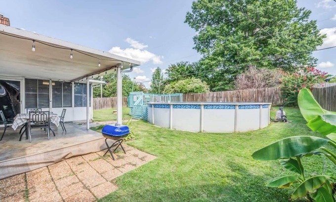 Cordova House | Fenced Yard w/Pool! Comfy & Convenient in Cordova