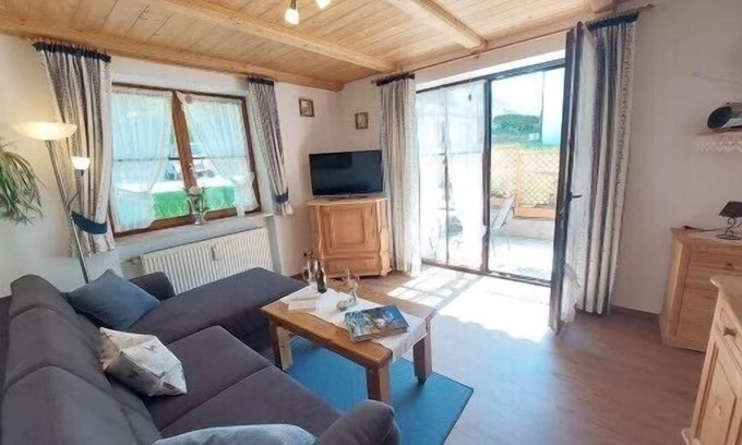 Ramsau Apartment | Ferienwohnung Nr. 1, 1-2 Personen, 40 qm, Dusche/WC, Terrasse, TV, 1 Schlafzimmer, Erdgeschoss