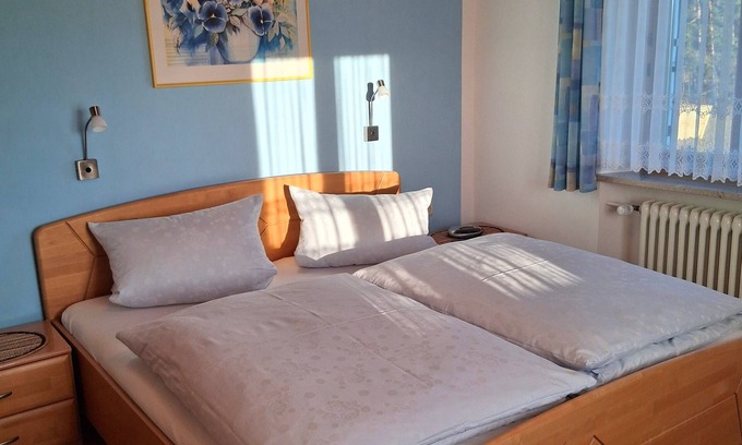 Friedenfels Apartment | Feriendomizil (61 m2) im Naturpark Steinwald mit Südbalkon