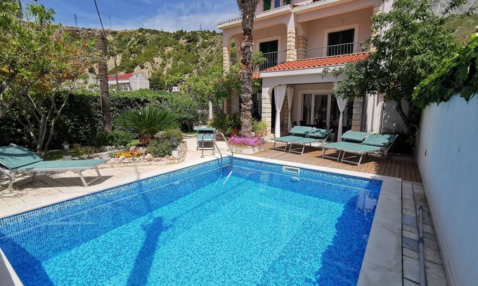 Duce House | Ferienhaus für 10 Gäste mit 350m² in Omiš