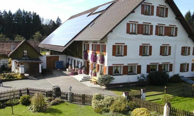 Hergensweiler Apartment | Ferienhof Wetzel Fewo 2